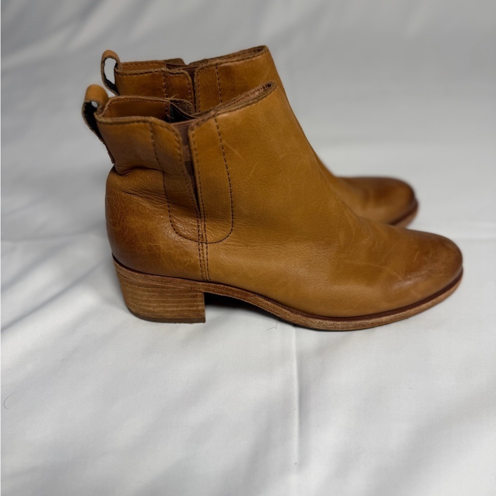 Kork Ease Mindo Ankle Boots, size 6.5. Small spot on upper- see pictures. - Picture 4 of 8
